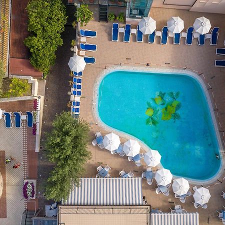 Hotel Garda Bellevue ลีโมเนซุลการ์ดา ภายนอก รูปภาพ