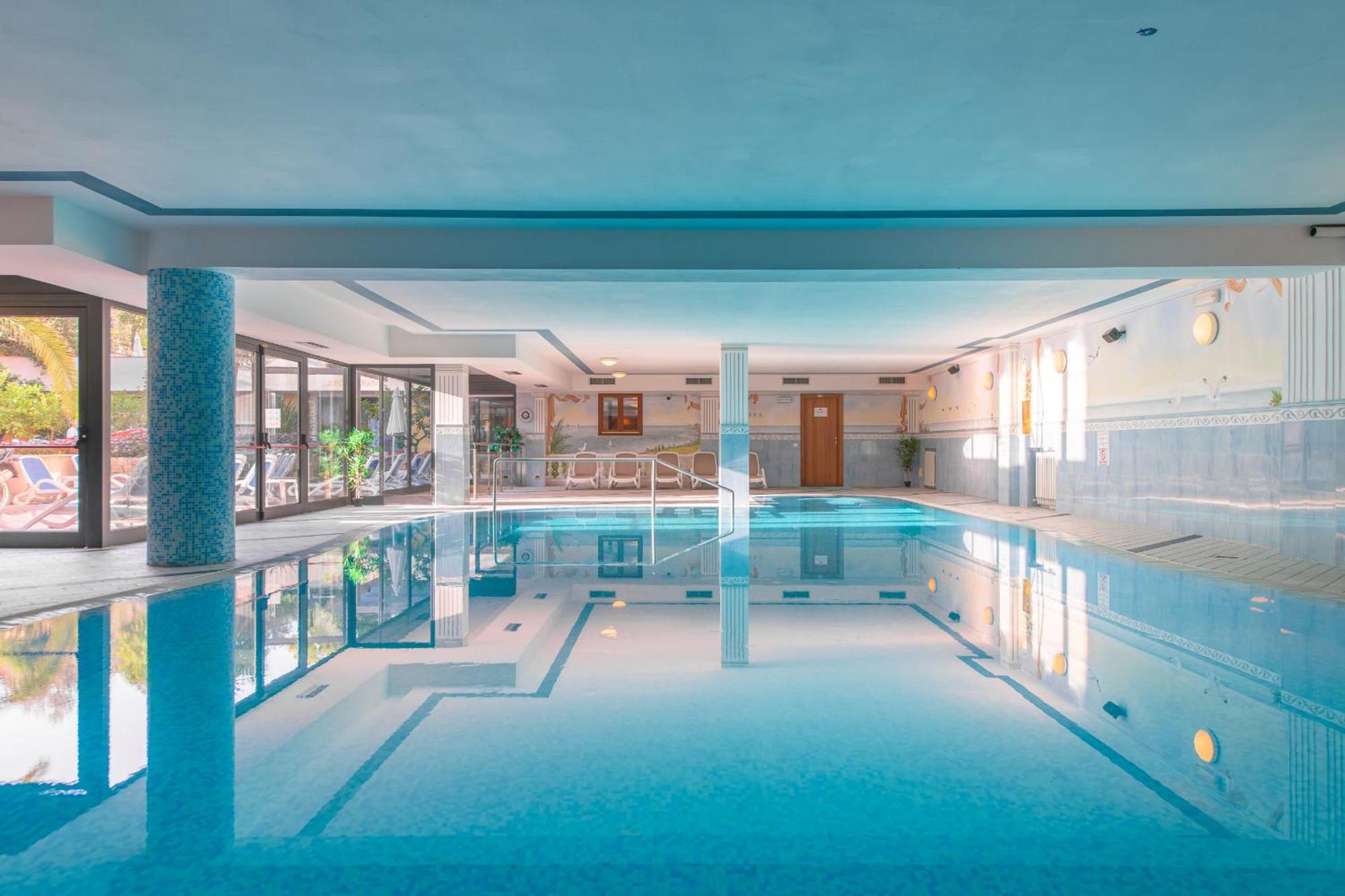 Hotel Garda Bellevue ลีโมเนซุลการ์ดา ภายนอก รูปภาพ