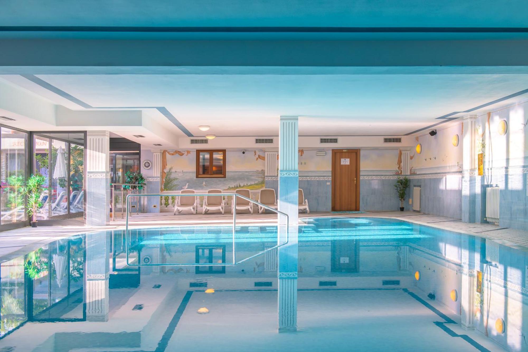Hotel Garda Bellevue ลีโมเนซุลการ์ดา ภายนอก รูปภาพ
