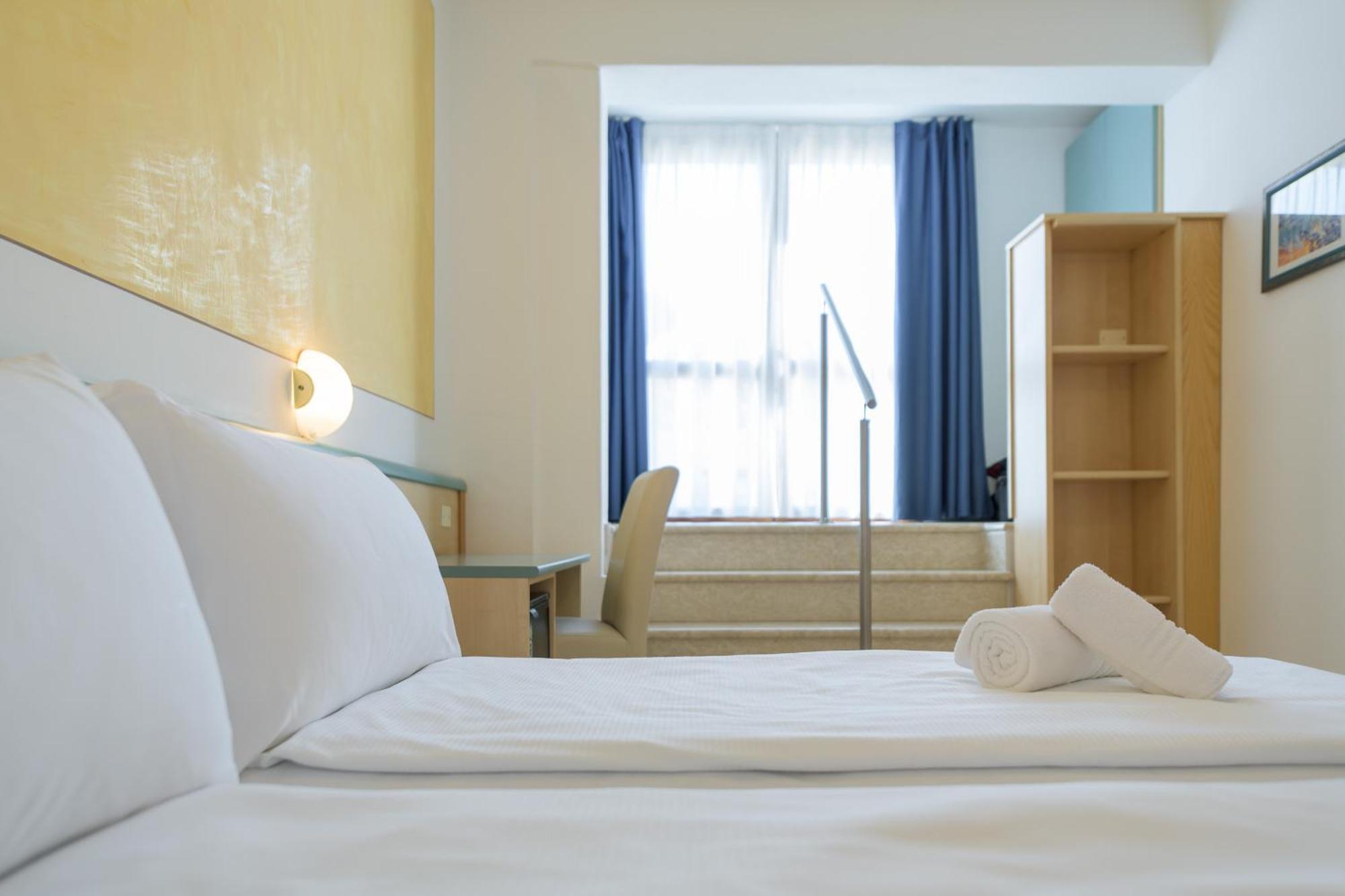 Hotel Garda Bellevue ลีโมเนซุลการ์ดา ภายนอก รูปภาพ