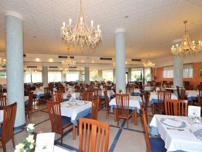 Hotel Garda Bellevue ลีโมเนซุลการ์ดา ภายนอก รูปภาพ