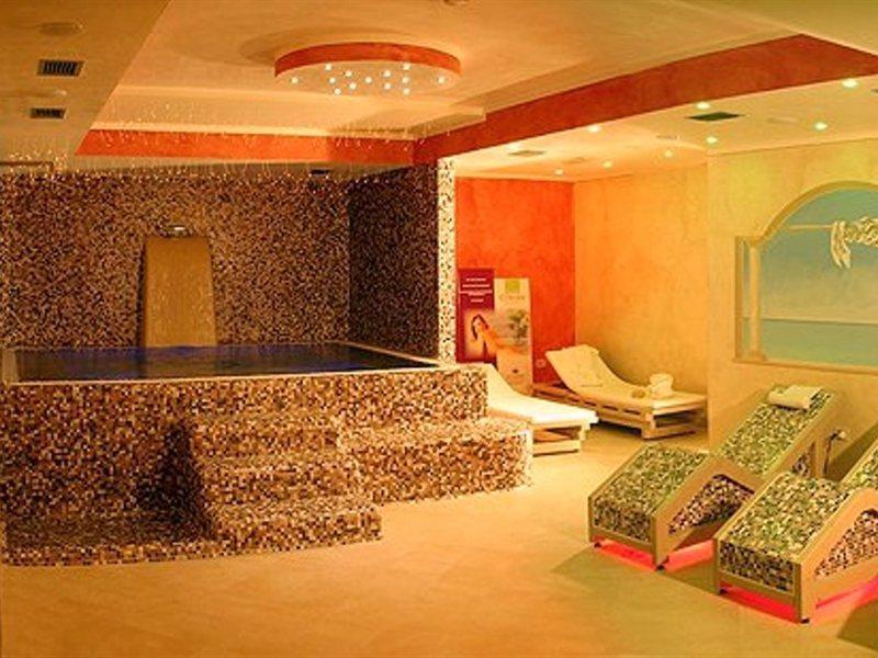 Hotel Garda Bellevue ลีโมเนซุลการ์ดา ภายนอก รูปภาพ